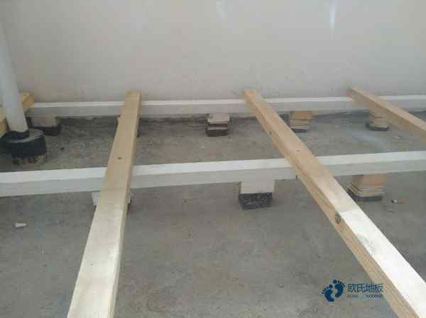 高端體育地板多少錢(qián)一平方米