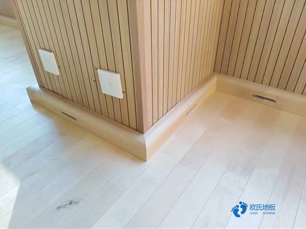 中等體育籃球木地板報(bào)價(jià)單