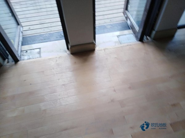 定制體育地板大約多少錢(qián)