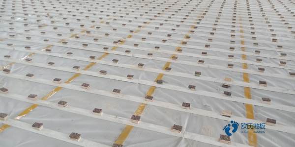 主輔龍骨籃球木地板哪個牌子性價比高