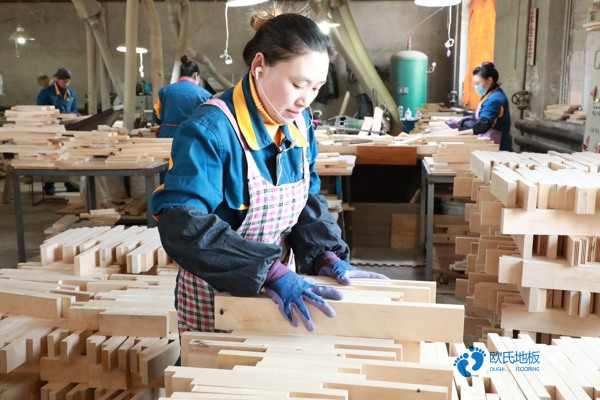 優(yōu)惠的籃球體育地板價格表