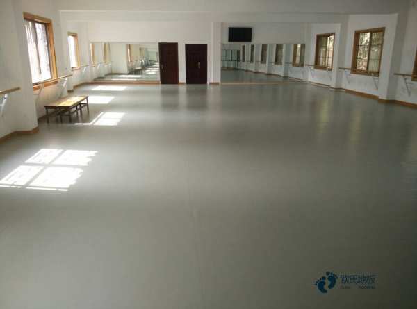 主輔龍骨籃球木地板一般多少錢(qián)