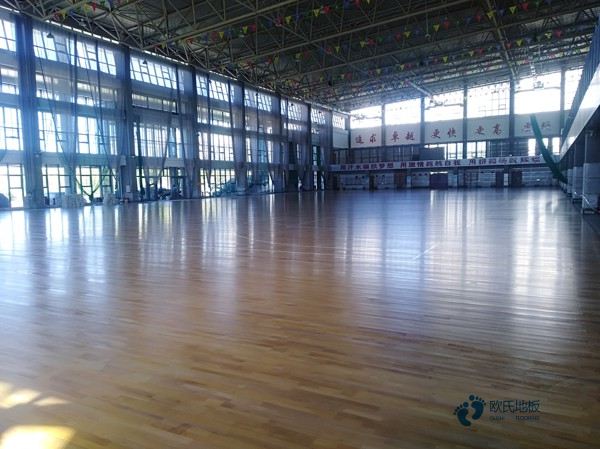 主輔龍骨籃球木地板一般多少錢(qián)