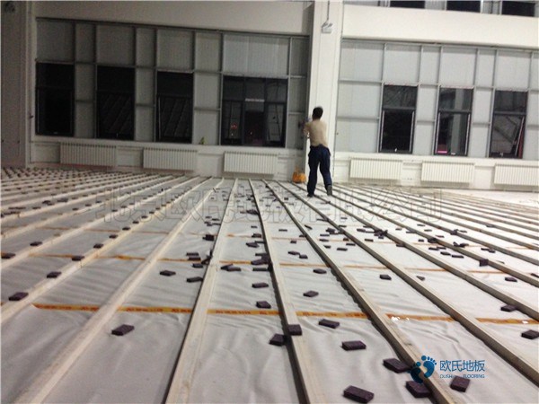 懸浮籃球運動木地板的作用