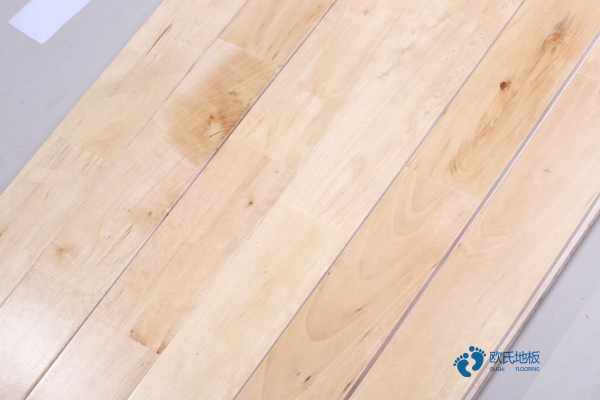 供應(yīng)籃球木地板價格低