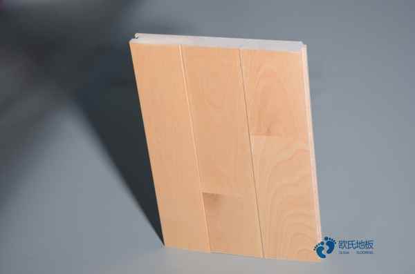 45度斜鋪龍骨運動木地板保養