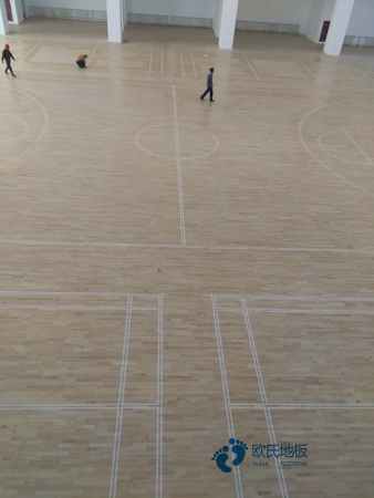 室內(nèi)運(yùn)動木地板的種類
