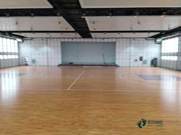 懸浮式體育運動木地板用什么木材好