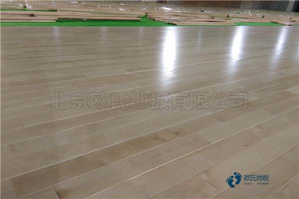 體育籃球地板哪個(gè)牌子的好3