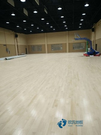 學校籃球場館木地板參數要求1