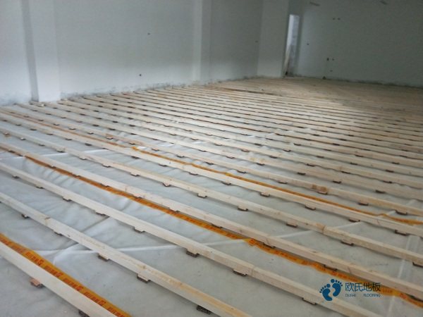 20厚籃球場(chǎng)館木地板哪個(gè)牌子較環(huán)保1