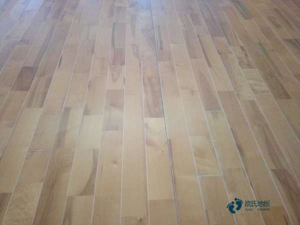 22mm厚體育場(chǎng)館地板行業(yè)品牌2