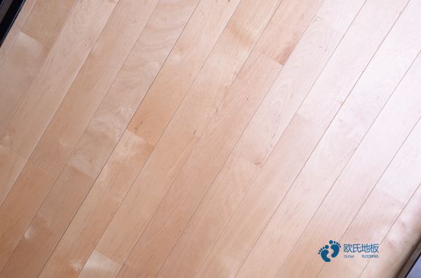 學(xué)校籃球館地板能用多久3