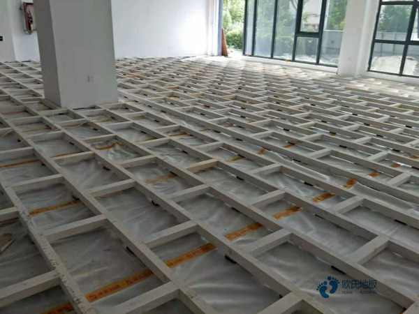 單龍骨運動場地木地板怎樣保養(yǎng)2