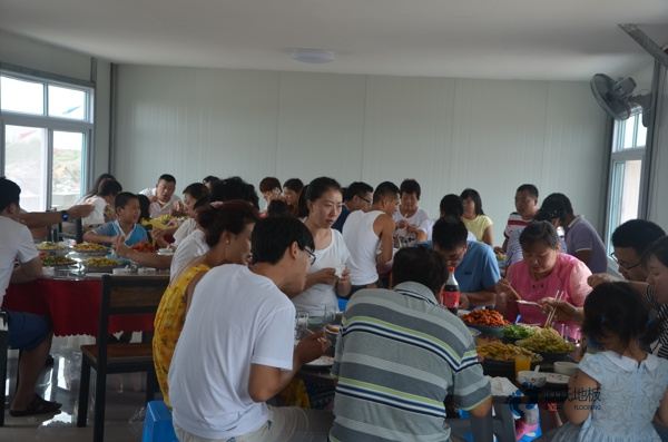 學校籃球場地板能用多少年3