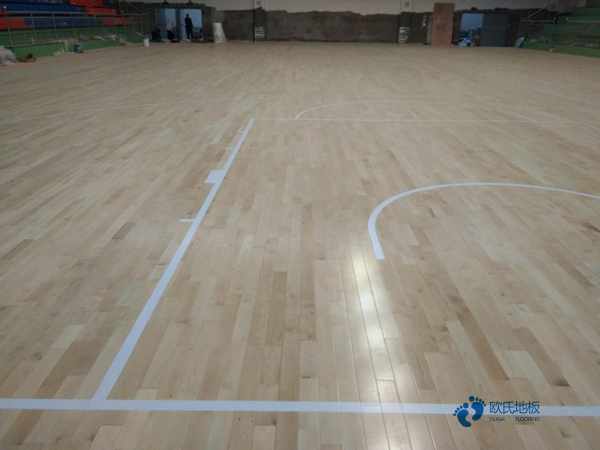購(gòu)買運(yùn)動(dòng)籃球地板品牌1
