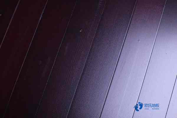 國(guó)產(chǎn)體育地板一般多少錢