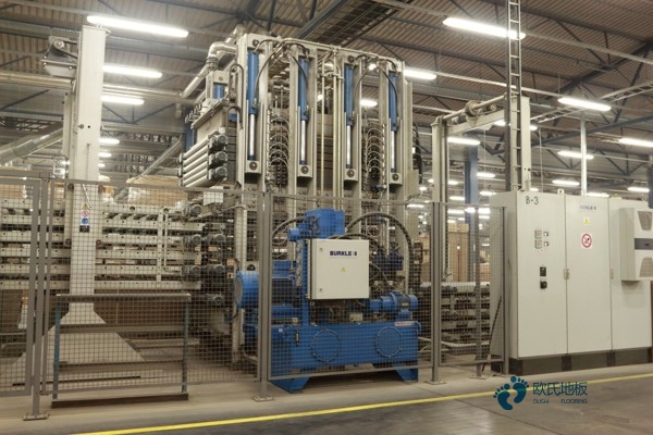 國(guó)產(chǎn)體育場(chǎng)地地板施工方案3