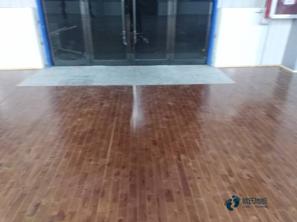 雙龍骨體育運動木地板環保嗎