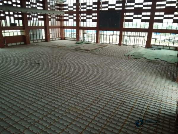 單龍骨籃球館地板保養知識1