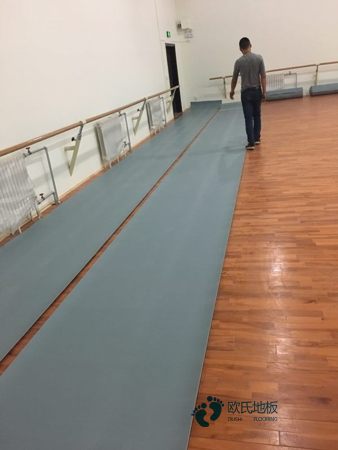 國產運動場地木地板施工1